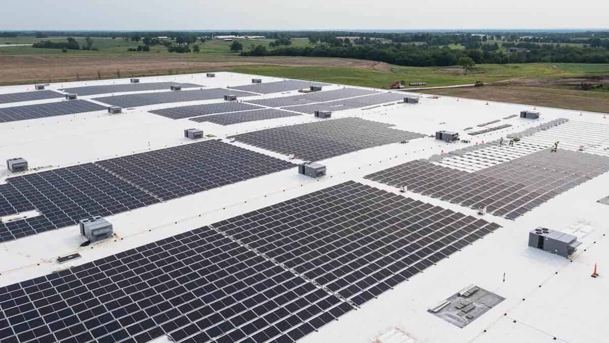 Commercial Rooftop Solar Array